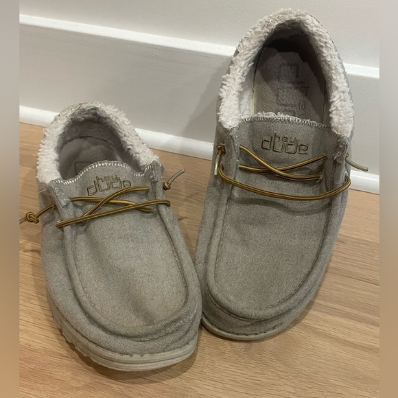 Hey Dude Men's Tan Loafers - Picture 1 of 7